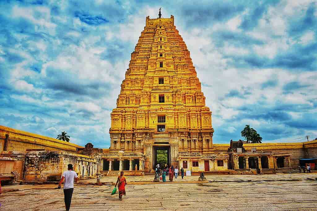 Places to Visit in Hampi in 2 Days, Virupaksha Temple 